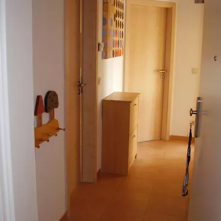 Strandlaeufer Rosita Mit Garten Appartement Rerik