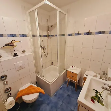 Strandlaeufer Rosita Mit Garten Rerik